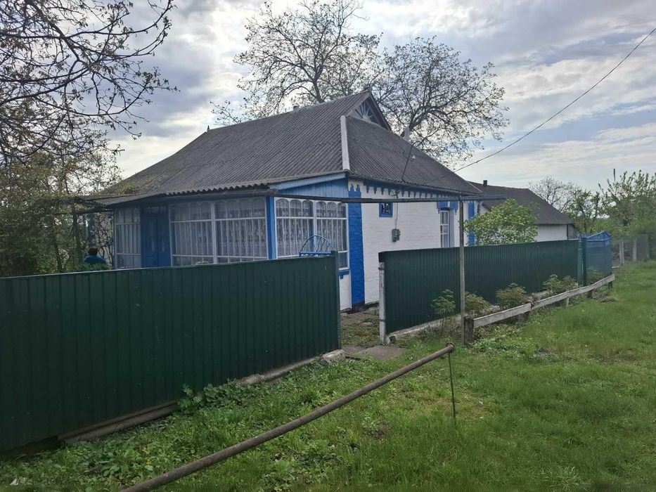 Продається будинок біля міста Тетіїв