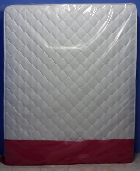 Colchão de Casal /// Novo & Embalado ///