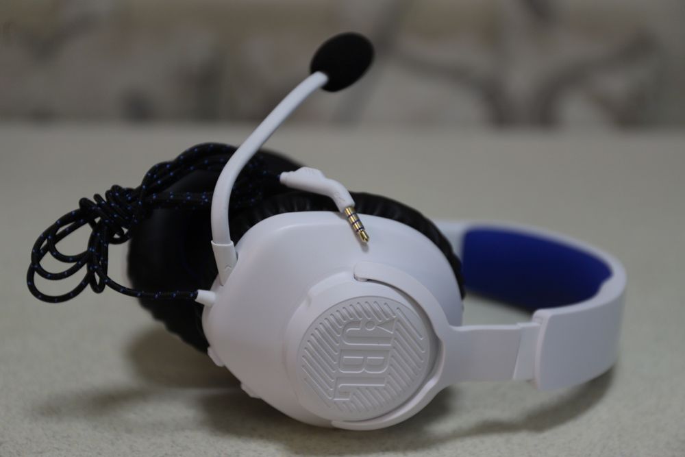 JBL   Наушники с микрофоном