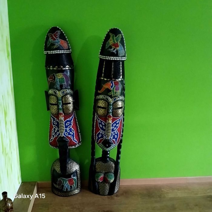 Artefactos  de madeira  africanos