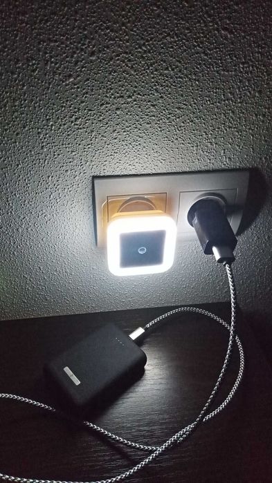 Ночник светильник 0.5 Вт с датчиком освещения тёплый холодный cвет