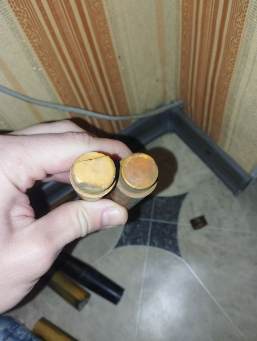 Старі дверні ручки