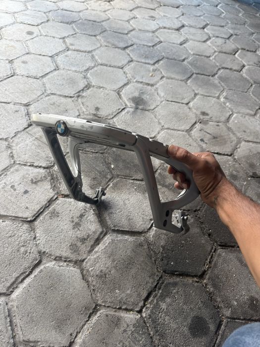 Suporte traseiro / Porta-bagagens original BMW R1100R (luggage carrier)