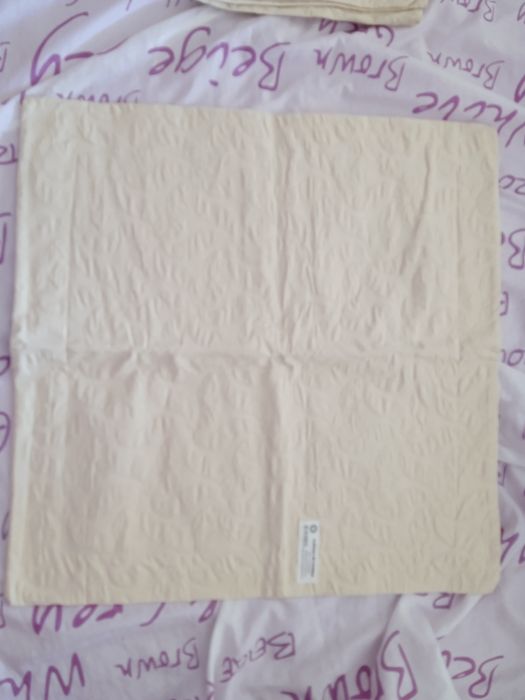 Capas para almofada, bege vários tamanhos, 2€