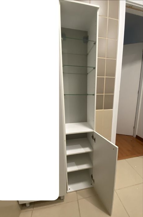 Armario de casa de banho