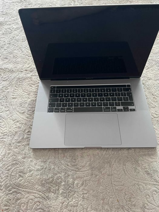 MacBook Pro 16" A2141