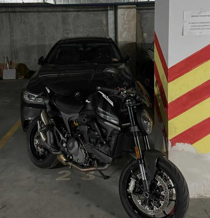 Ducati Monster 2024