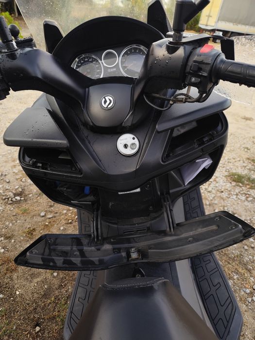 Scooter Sym Maxym 600