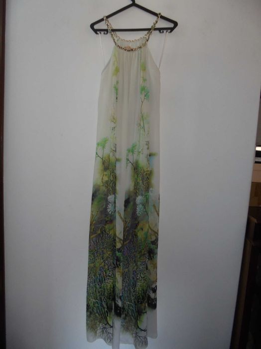 vestido de senhora muito fresco e muito bonito