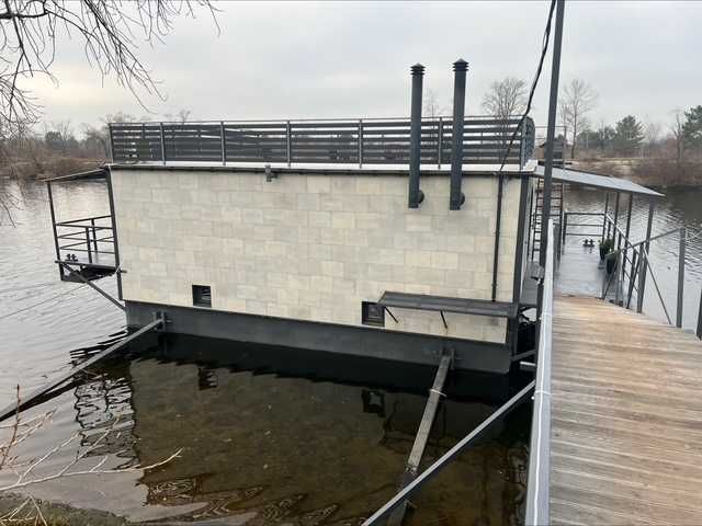 Аренда бунгало на воде.