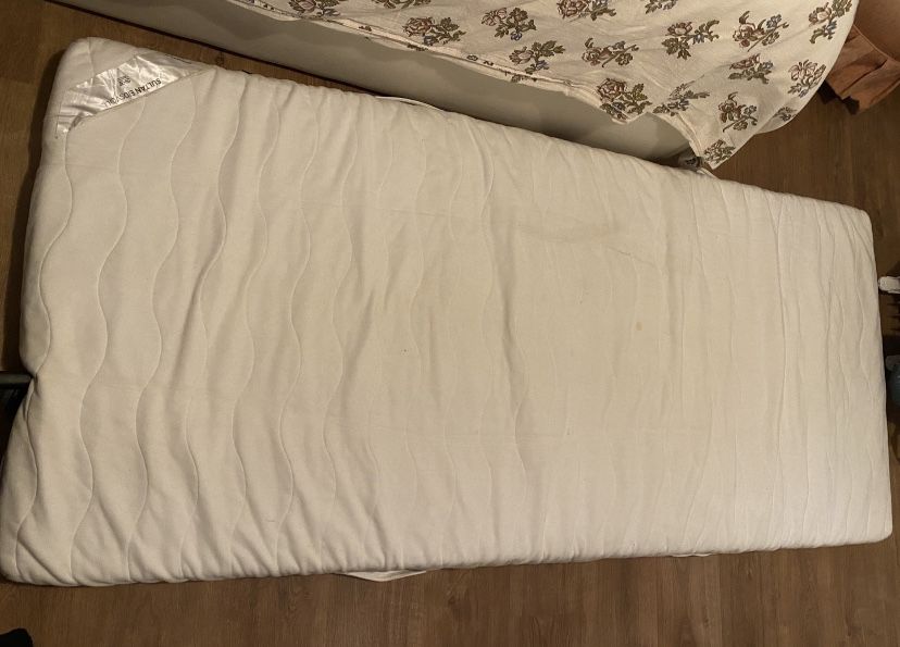 Colchao espuma sultan ikea 90x200