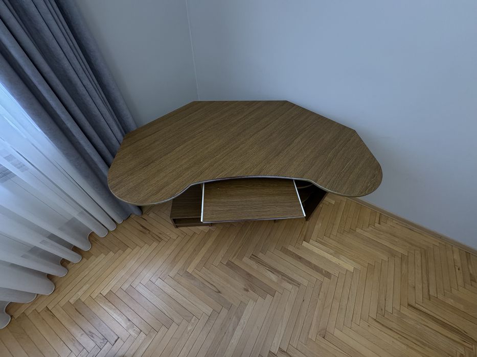 Стіл компʼютерний кутовий