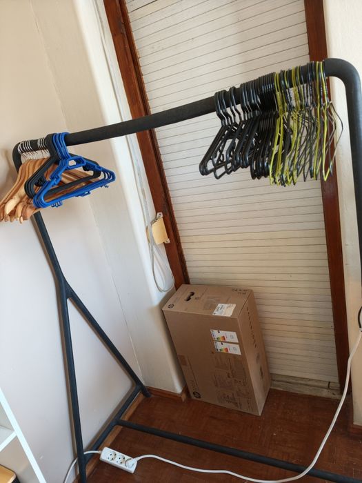 Porta cabides preto - IKEA