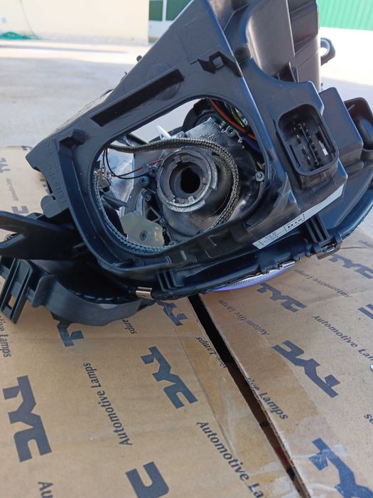 Farol Frontal R56 MINI