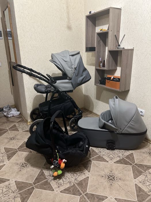 Продам срочно коляску