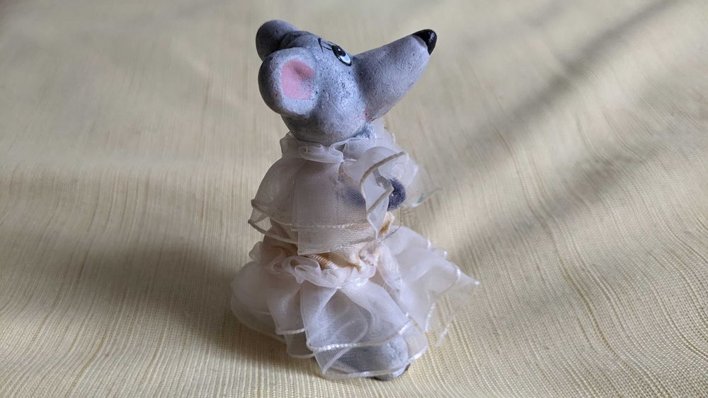 Mysz w sukni | figurka | zabawka