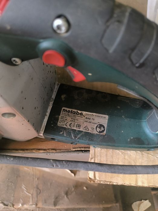 Стрічкова шліфувальна машина Metabo BaE 75