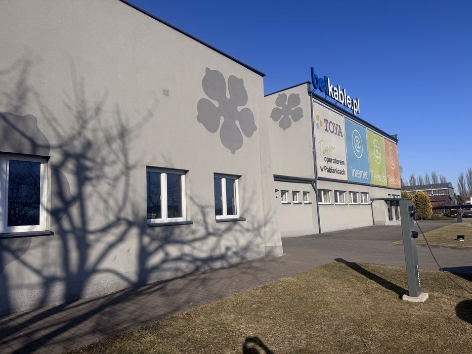 Wynalmę lokale biurowe i magazynowe.