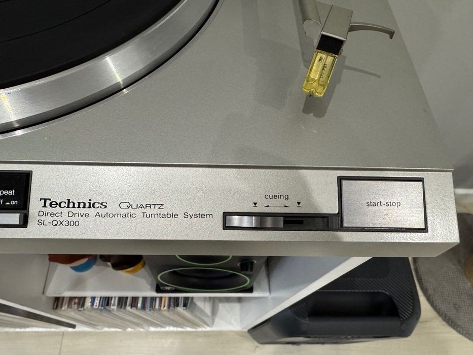 Вініловий програвач Technics SL-QX300
