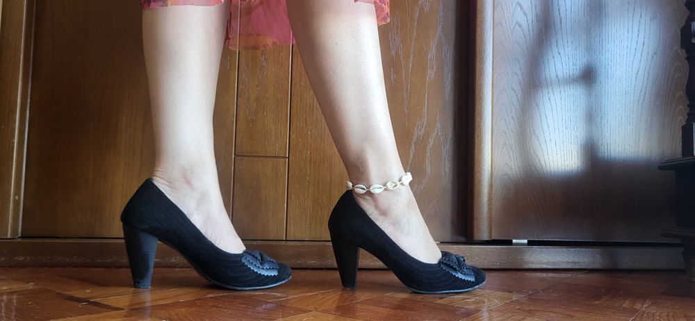 Sapatos Preto Camursa Tam 37