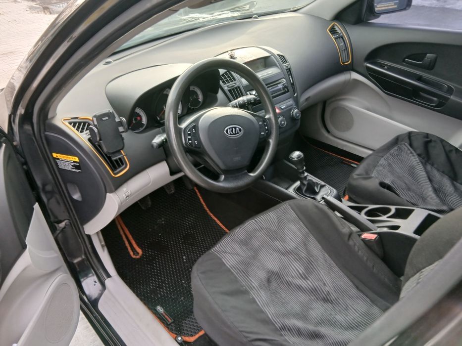 Kia ceed 1.4 2007рік