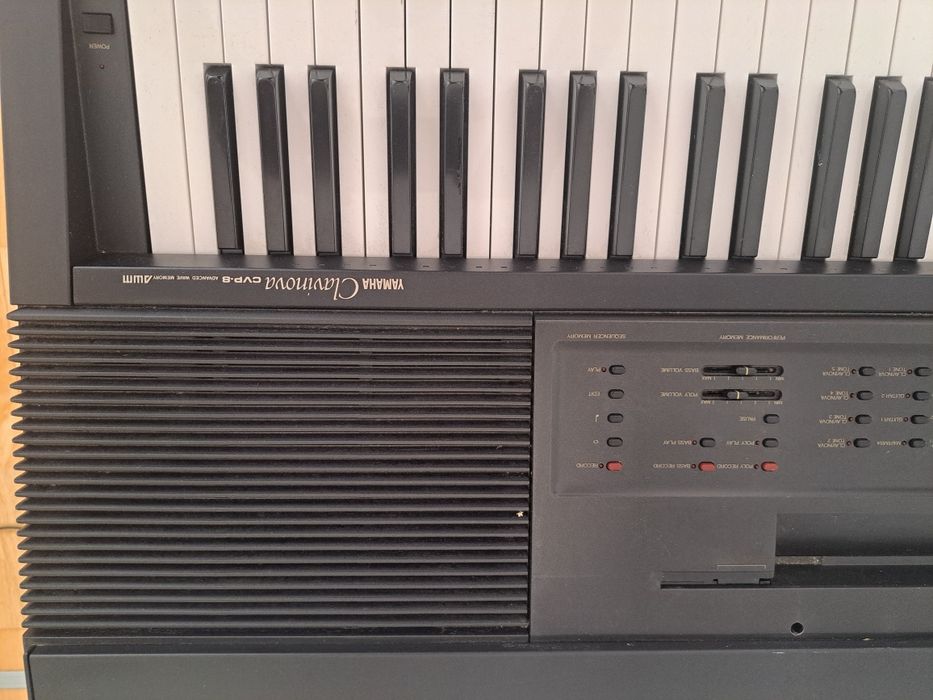 Yamaha clavinova CVP-8 цифрове піаніно