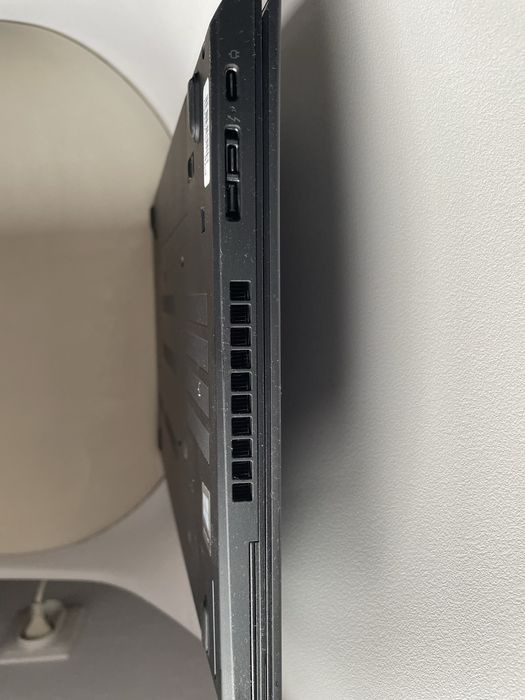 Sprzedam laptop Lenovo ThingPad T480