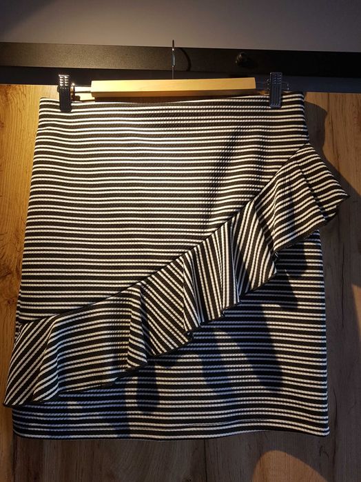 mini spódniczka z baskinką