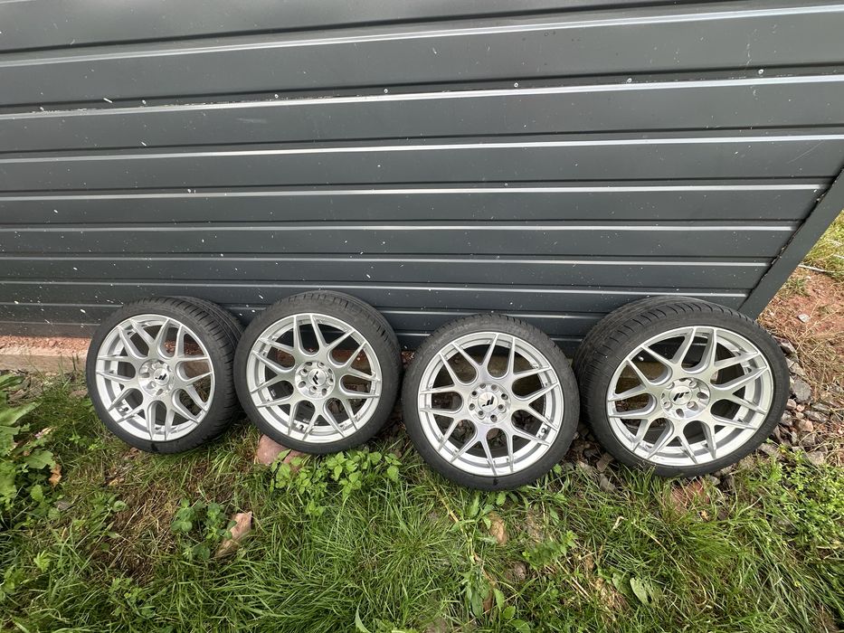 Alufelgi Japan Racing JR18 17x7 ET40 4x100/4x114.3 + Opony Kleber