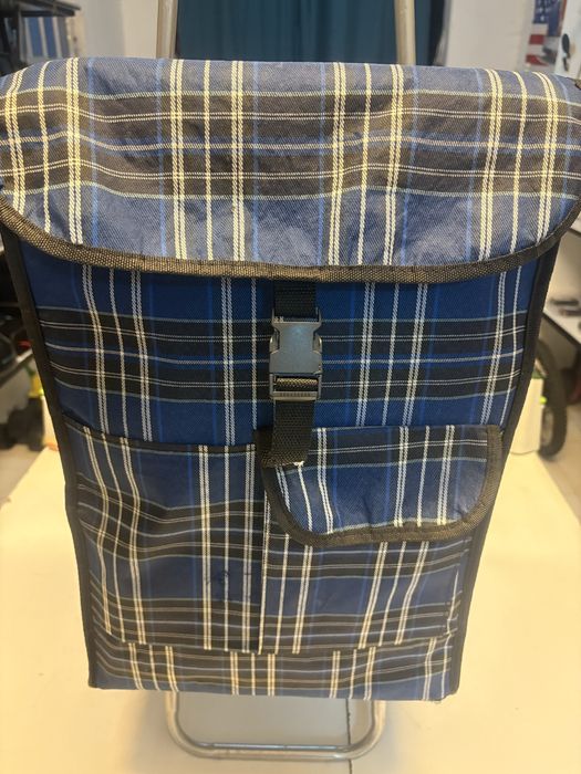 Carrinho com vários artigos