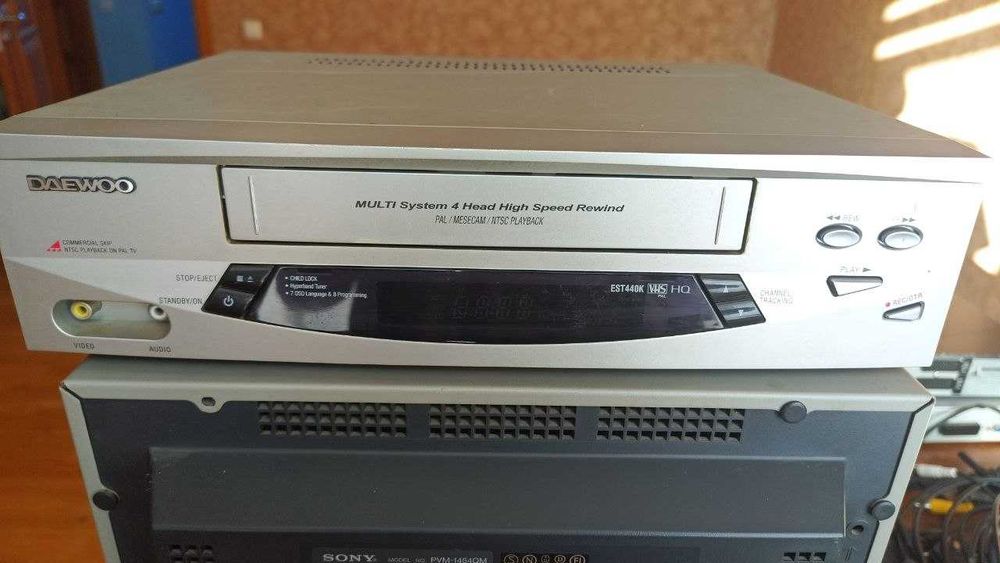 Відеомагнітофон VHS Daewoo EST440K (б/в)