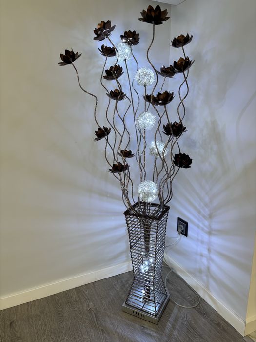 Candeeiro decorativo com luzes