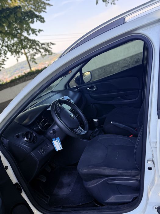 Renault clio sport tourer 1.5 dci