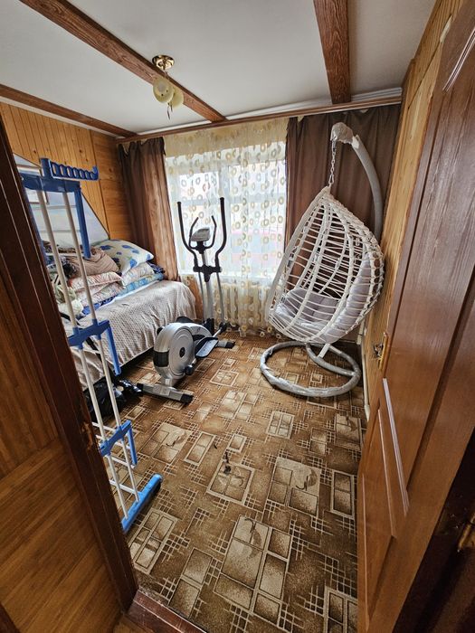 Продам 3 кімнатну квартиру будинок село Яблуниця поруч Буковель.