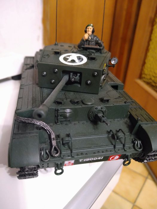 Czołg Cromwell model sklejony. Skala 1:35