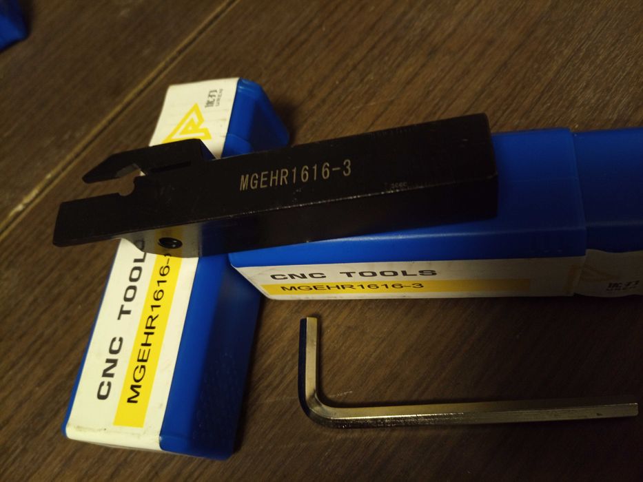 Резец токарный отрезной, канавочный MGEHR1616-2, 3