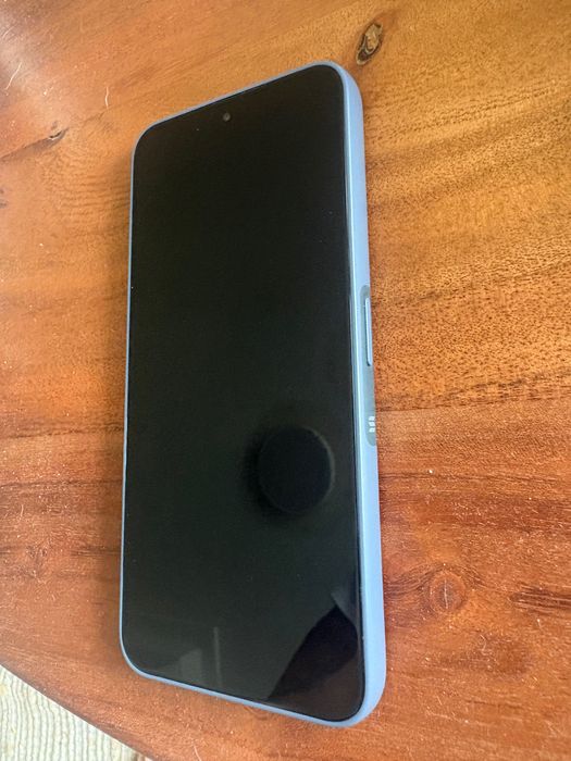 Solana Seeker android phone