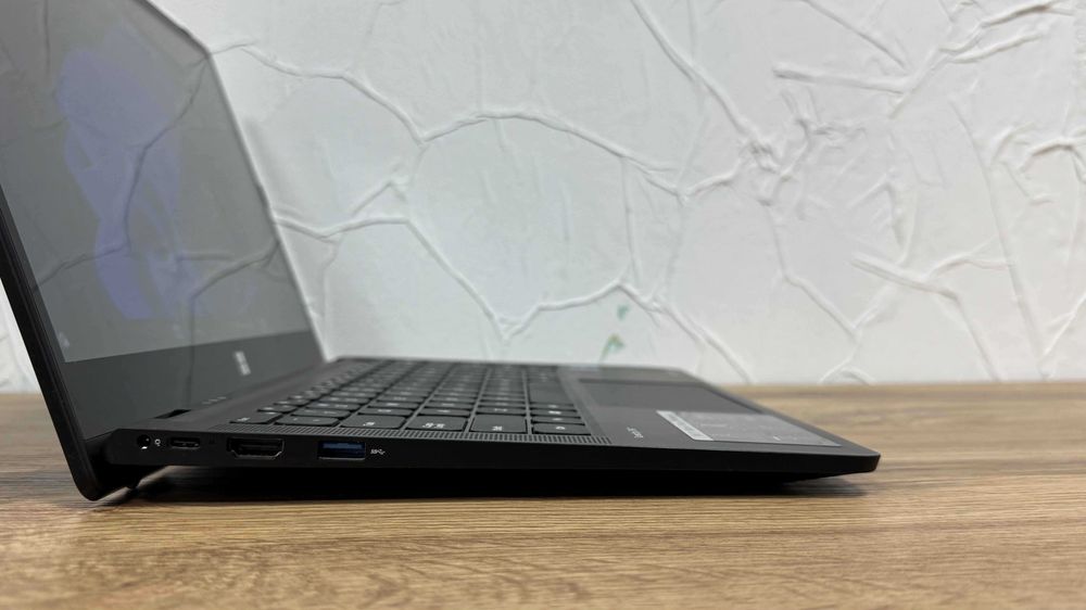 ТОП! ноутбук 10 ядер Intel Core i7-1255U / RAM 8 ГБ / SSD 512 GB