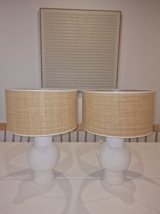 Candeeiros de Mesa em Cerâmica com Abajur Estilo Ráfia – Elegantes e em Ótimo Estado
