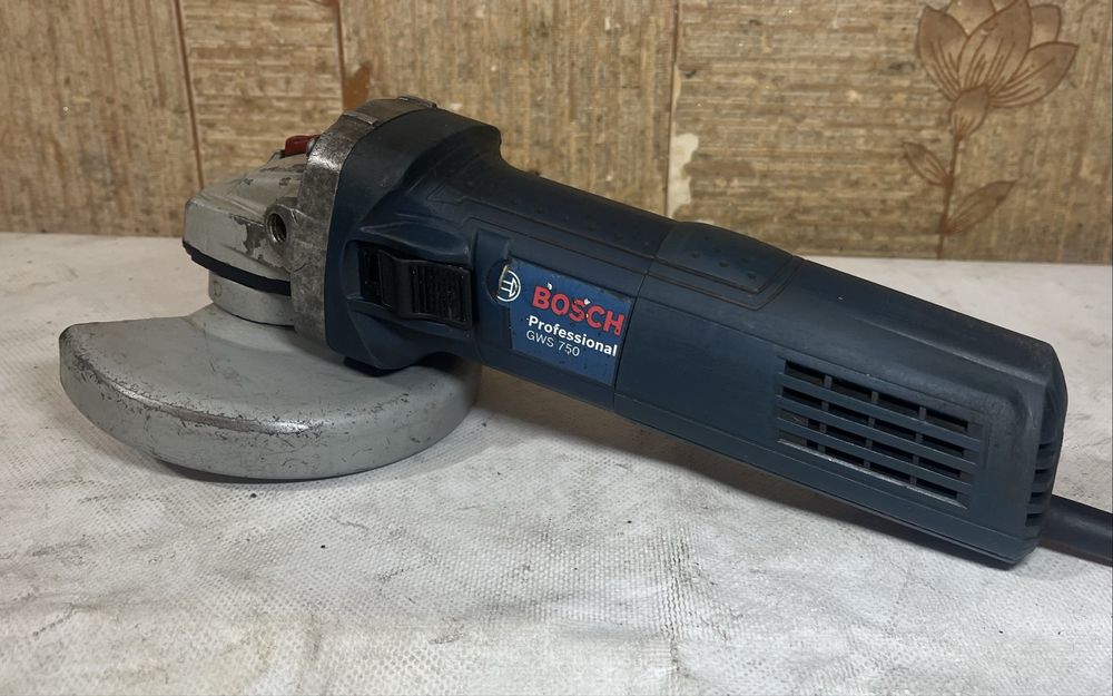 Bosch GWS 750 Professional Болгарка 125мм 750Вт