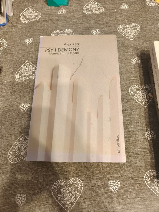 Psy i demony - Alex Kerr