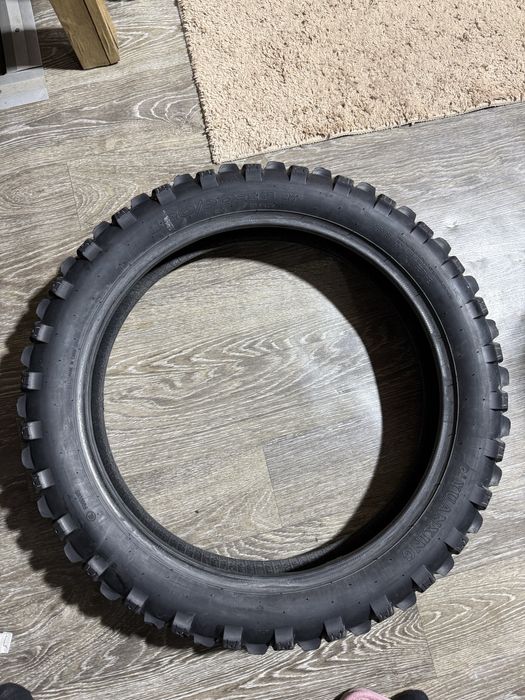 Продам резину эндуро 120/90 18