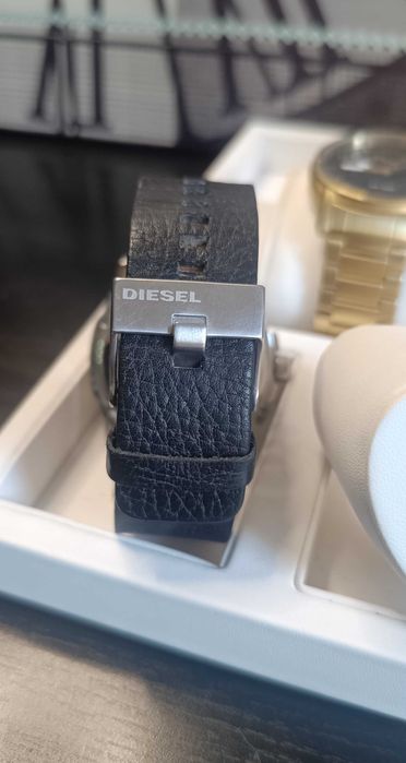 Relógio Diesel Mega Chief edição especial e rara World Time - Dz4320.