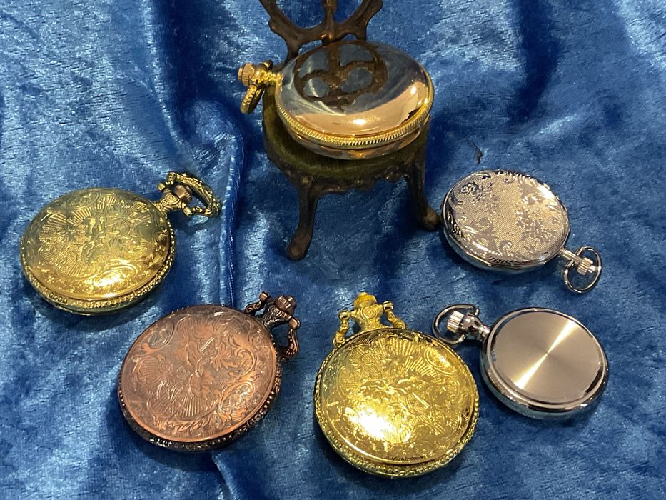 RELOGIOS de bolso quartz a trabalhar ,coleção anúncios abaixo