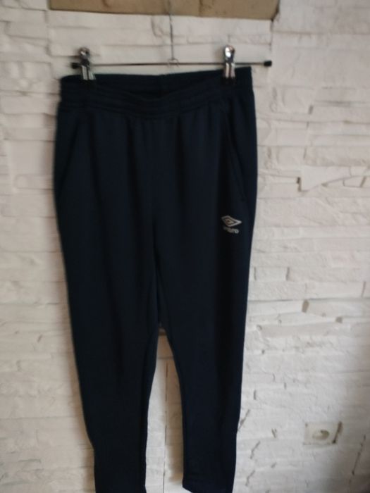 Spodnie dresowe Umbro rozmiar 158cm