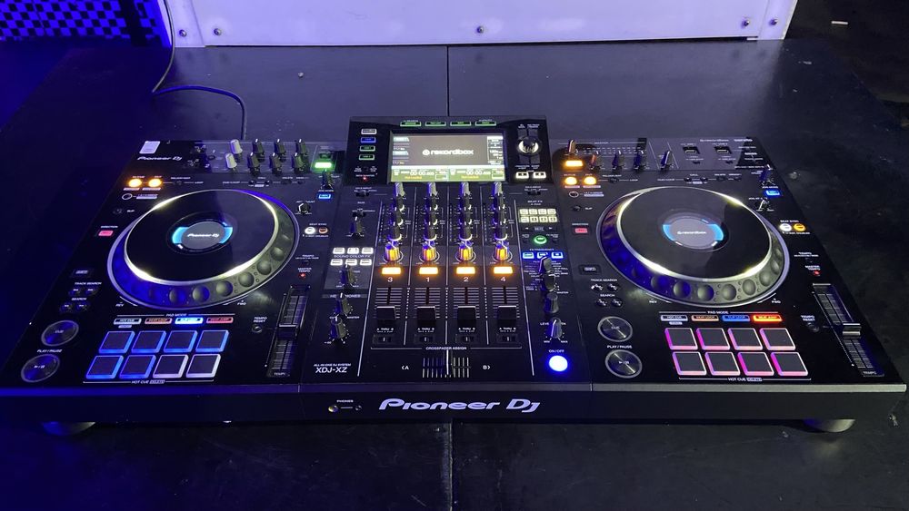 DJ Pioneer XDJ-XZ
