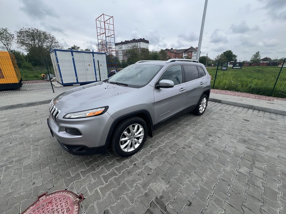 Джип Чероки 2015, 2.4 газ бензин