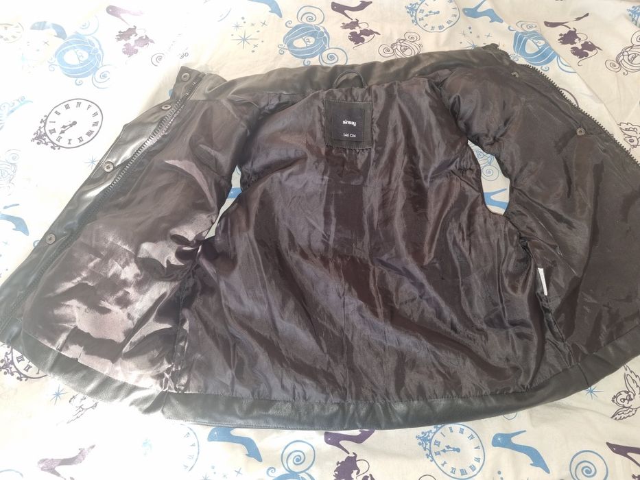 Кожзам безрукавка на дівчинку