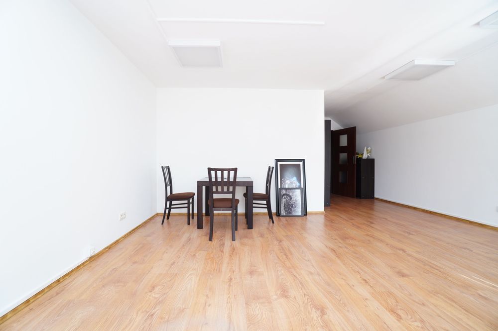 Bliźniak do wynajęcia na biuro blisko obwodnicy A4 | parking | od 1.08