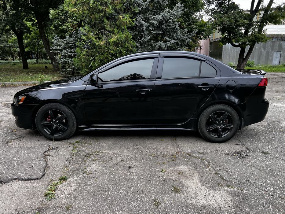 Продам Mitsubishi Lancer 2.0 автомат